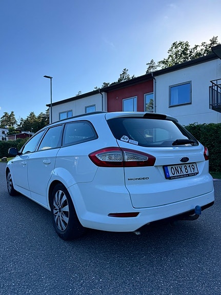 Ford Mondeo 4 of 5