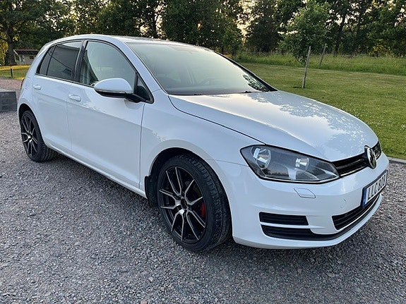 Volkswagen Golf VII 2 of 5
