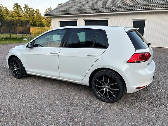 Volkswagen Golf VII 4 of 5
