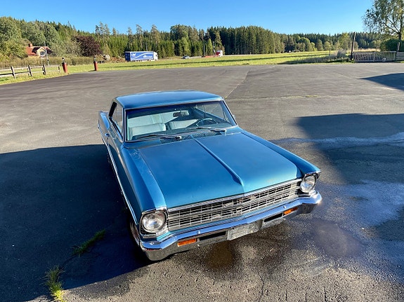 Chevrolet Nova 25 of 30