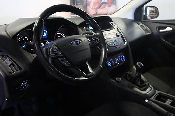 Ford Focus 7 of 17