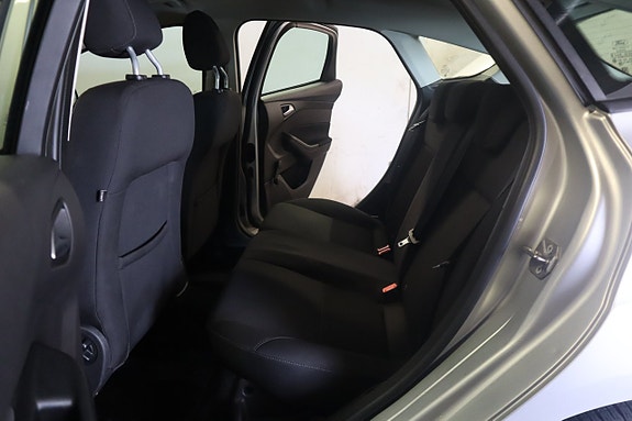 Ford Focus 10 of 17