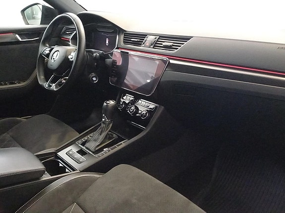 Skoda Superb 10 of 12