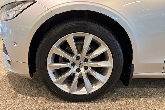 Volvo S90 11 of 16