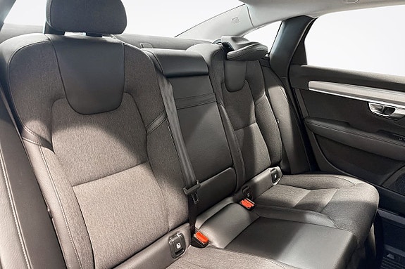 Volvo S90 10 of 16