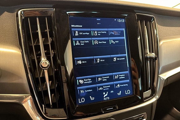Volvo S90 15 of 16