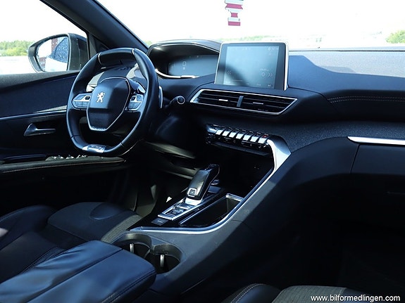 Peugeot 3008 8 of 25
