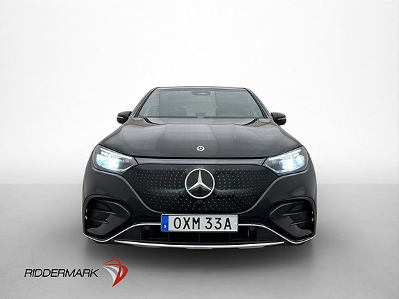 Mercedes-Benz EQE SUV 3 of 5