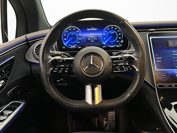 Mercedes-Benz EQE SUV 15 of 30