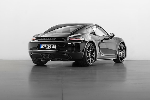 Porsche 718 Cayman GTS 2 of 5