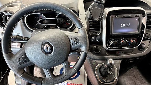 Renault Trafic 4 of 5