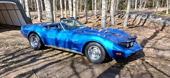 Chevrolet Corvette 2 of 4