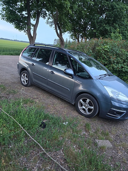 Citroen Grand C4 Picasso 3 of 5