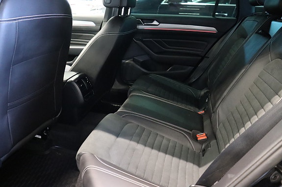 Volkswagen Passat 20 of 30