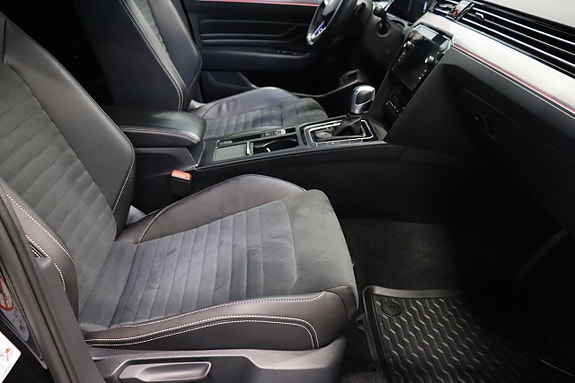 Volkswagen Passat 19 of 30