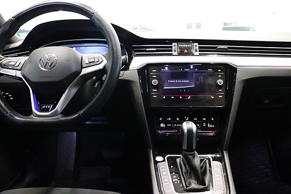 Volkswagen Passat 24 of 30