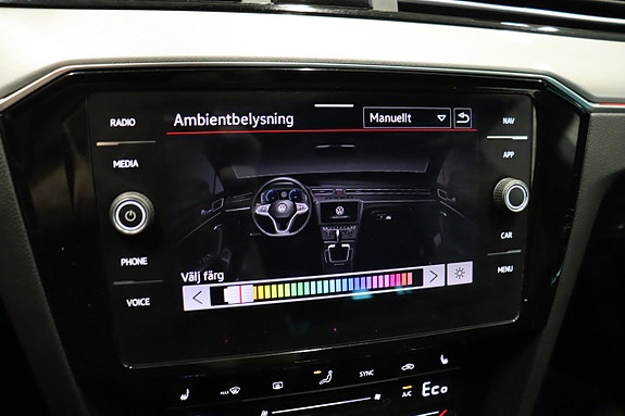 Volkswagen Passat 10 of 30