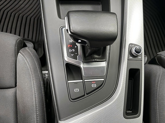 Audi A4 15 of 17