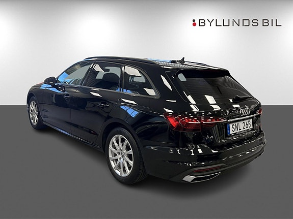 Audi A4 6 of 17