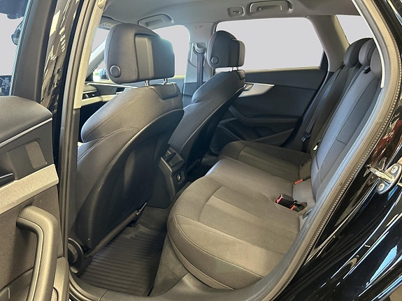 Audi A4 10 of 17