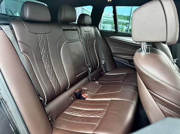 BMW 540i 8 of 24