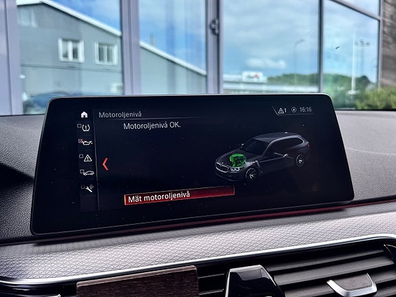 BMW 540i 14 of 24
