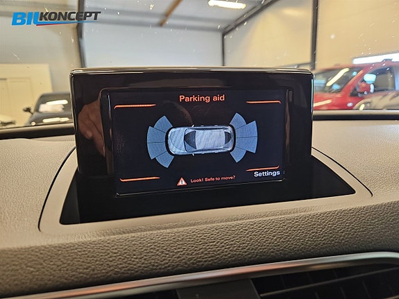 Audi Q3 14 of 18