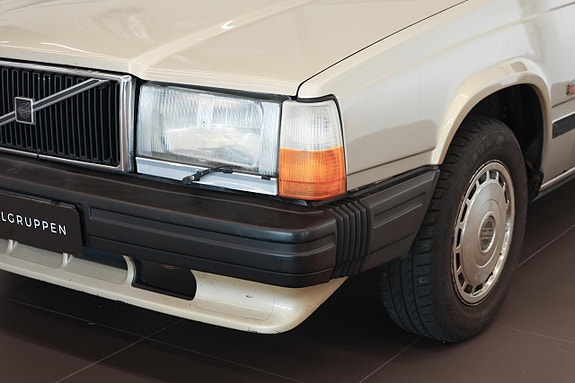 Volvo 740 5 of 5