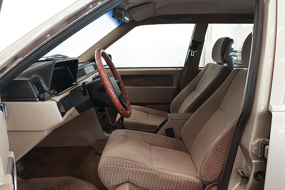 Volvo 740 7 of 12