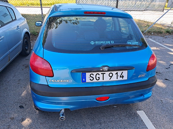 Peugeot 206 2 of 4