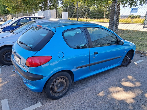 Peugeot 206 3 of 4