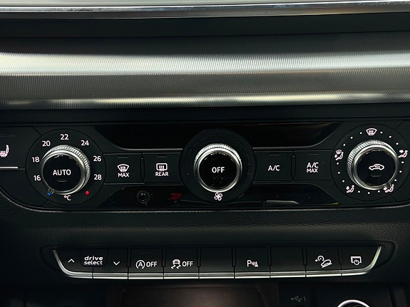 Audi Q5 12 of 19