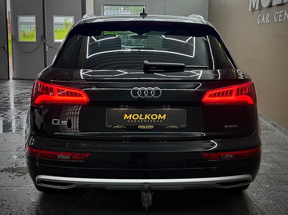 Audi Q5 7 of 19