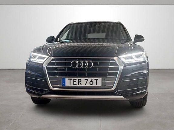 Audi Q5 2 of 5