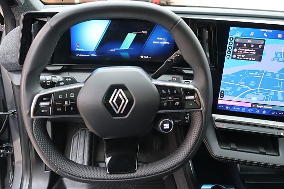Renault Scenic E-Tech 7 of 15
