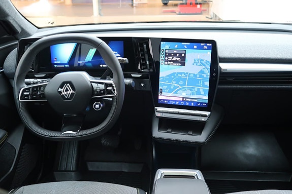 Renault Scenic E-Tech 6 of 15