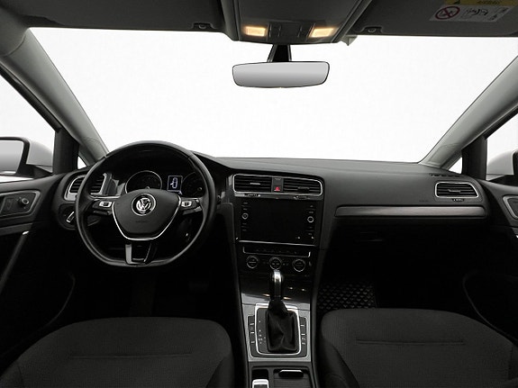 Volkswagen Golf VII 12 of 30