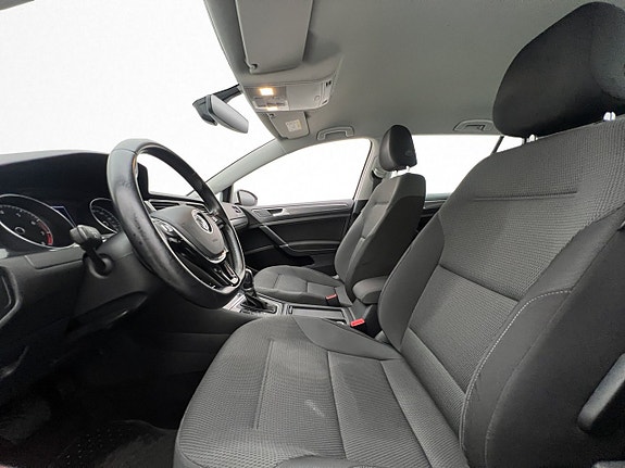 Volkswagen Golf VII 11 of 30