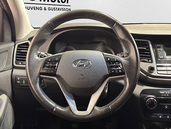 Hyundai Tucson 13 of 17