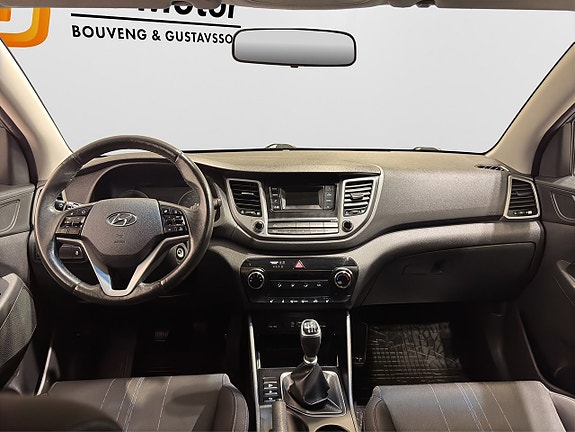 Hyundai Tucson 12 of 17