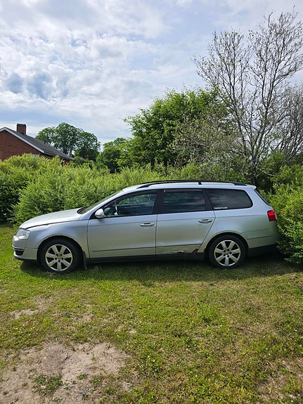 Volkswagen Passat 3 of 5