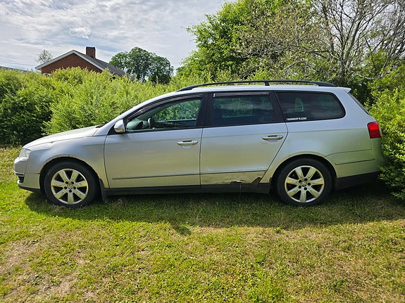 Volkswagen Passat 4 of 5