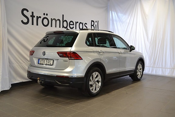 Volkswagen Tiguan 3 of 5