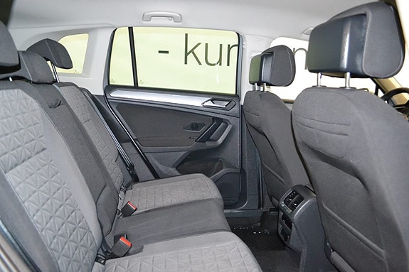Volkswagen Tiguan 12 of 13