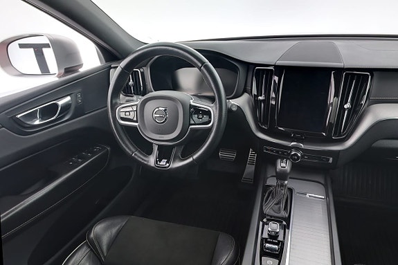 Volvo XC60 8 of 17