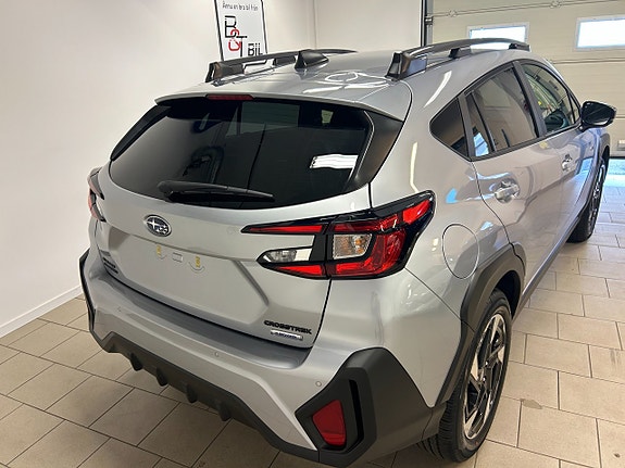 Subaru Crosstrek 3 of 5