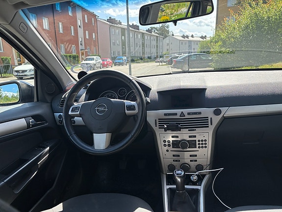 Opel Astra 5 of 5