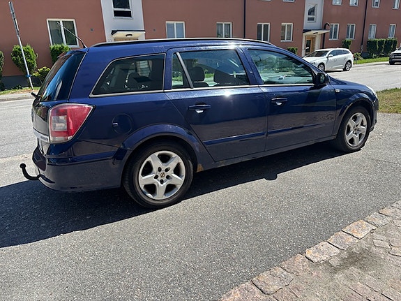 Opel Astra 3 of 5