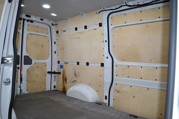 Volkswagen Crafter 35 5 of 5