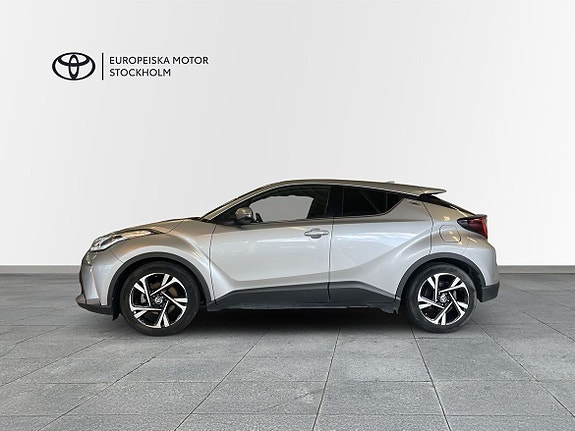 Toyota C-HR 4 of 5